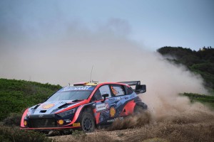 Hyundai Motorsport_Rally Sardegna 02